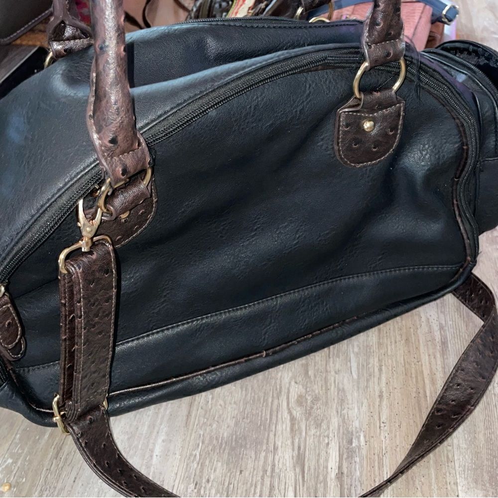 New Bueno dog tote-carrier with on board storage